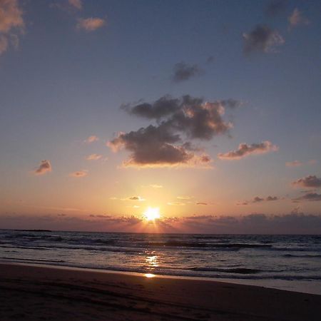 Olga Beach Apartments Haifa Luaran gambar